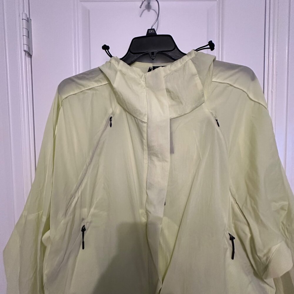 Adidas W.N.D. Womens Multi Sport Jacket L Lightweight Nylon Yellow - Picture 10 of 15